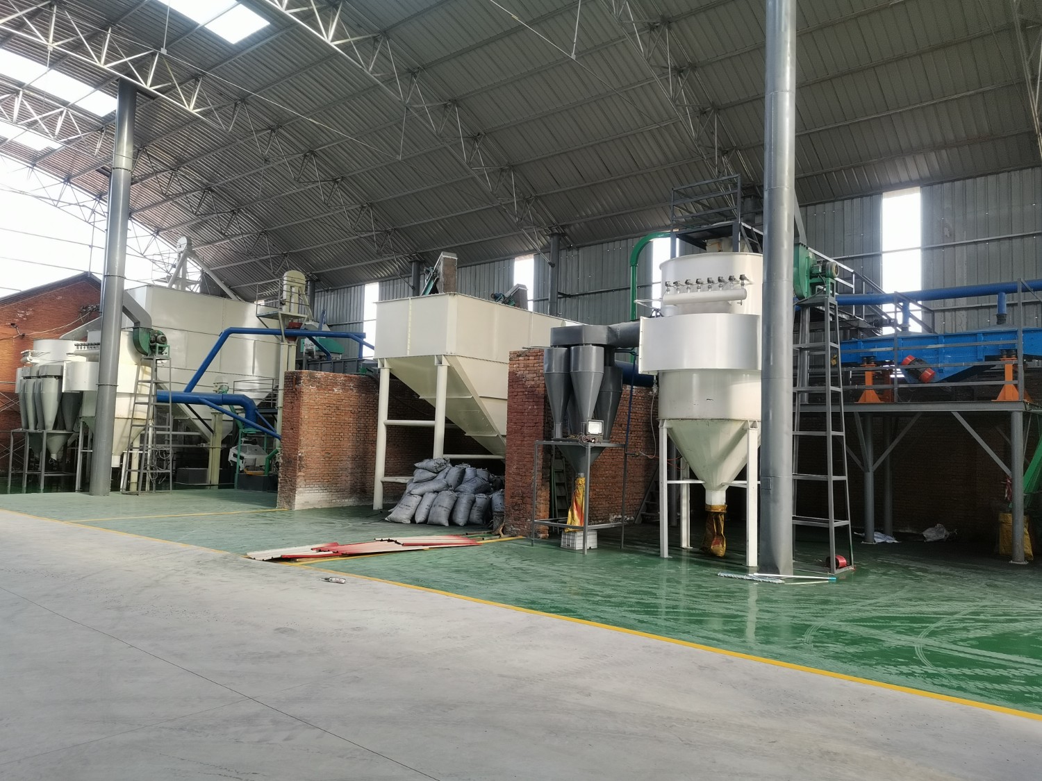 活性炭破碎篩分設(shè)備